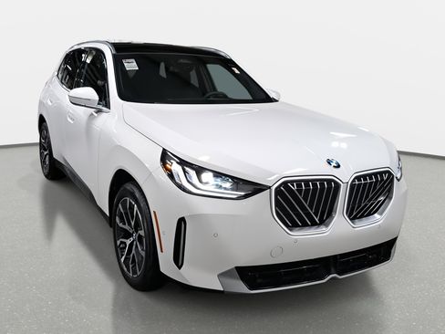 New 2026 BMW X3 xDrive30 w/ Convenience Package image 3