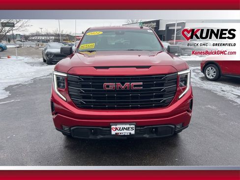 Used 2024 GMC Sierra 1500 Elevation image 13