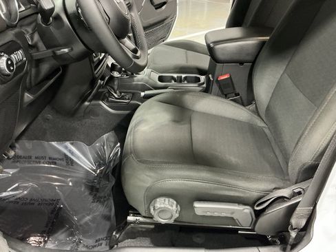 Used 2020 Jeep Gladiator Sport w/ Quick Order Package 24S image 28