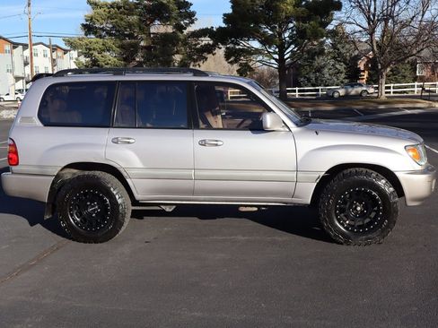 Used 1999 Toyota Land Cruiser image 3