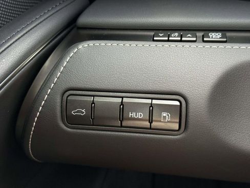Used 2023 Lexus LC 500 Convertible w/ Touring Package RWD image 24