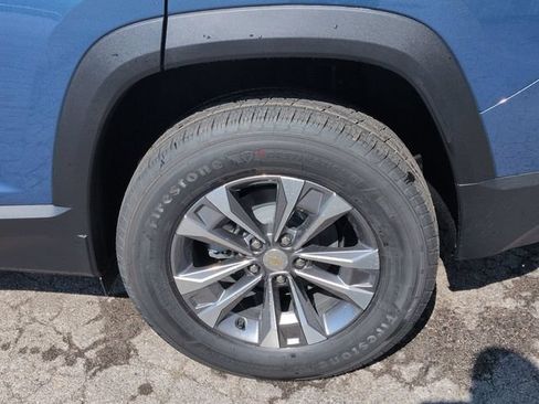 New 2026 Chevrolet Equinox LT w/ Convenience Package II FWD image 35