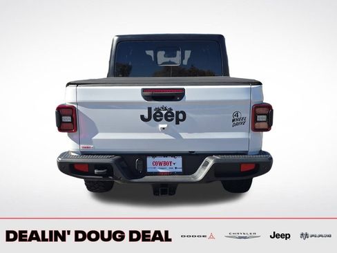 Used 2024 Jeep Gladiator Sport image 5