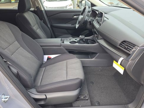 New 2026 Nissan Rogue SV FWD image 19
