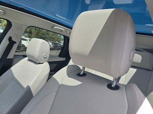 Certified 2025 Land Rover Discovery Sport S image 25