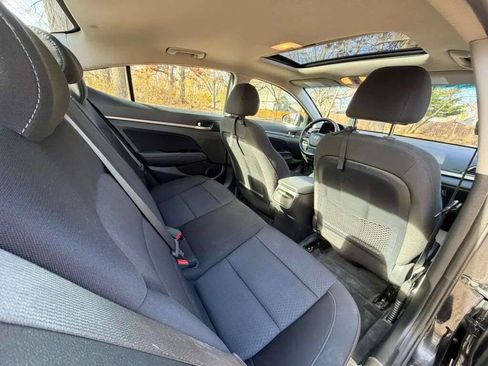 Used 2018 Hyundai Elantra Value Edition w/ Cargo Package FWD image 7