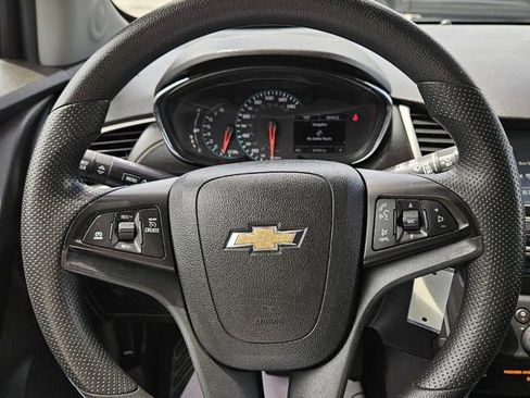 Used 2017 Chevrolet Trax LS w/ Fleet Convenience Package FWD image 10