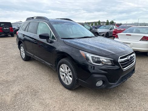 Used 2018 Subaru Outback 2.5i Premium AWD/4WD image 4