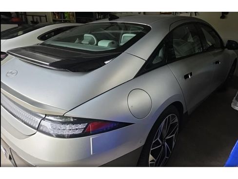 Used 2023 Hyundai Ioniq 6 Limited AWD/4WD image 2