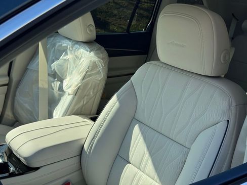 New 2026 Buick Enclave Avenir image 17