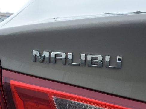 Used 2023 Chevrolet Malibu LS image 7