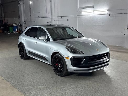 Used 2022 Porsche Macan GTS AWD/4WD image 3