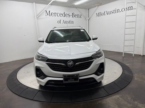 Used 2020 Buick Encore GX Essence w/ Experience Buick Package FWD image 2