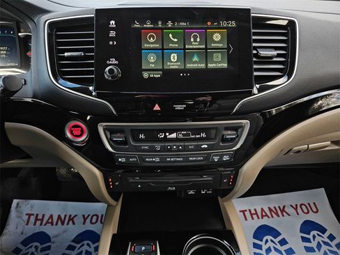 Used 2020 Honda Pilot Touring image 15