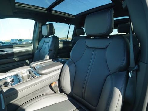 New 2026 Jeep Grand Wagoneer Limited image 40