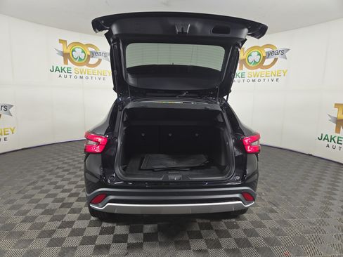 Used 2025 Chevrolet Trax LT w/ Driver Confidence Package FWD image 33