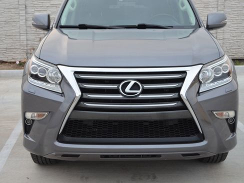 Used 2015 Lexus GX 460 w/ Premium Package image 10