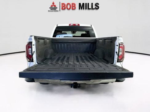 Used 2018 GMC Sierra 1500 SLT w/ Texas SLT Premium Package AWD/4WD image 26