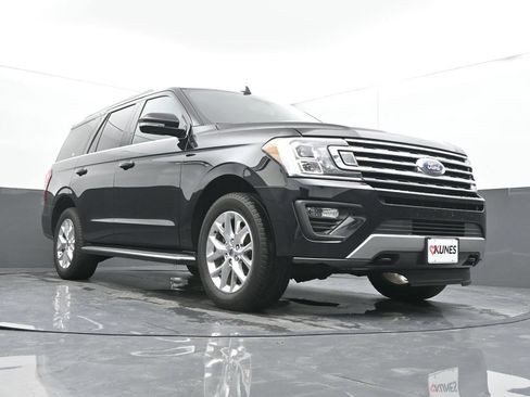 Used 2020 Ford Expedition XLT w/ Equipment Group 202A AWD/4WD image 33