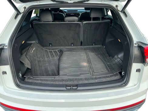 Used 2021 Volkswagen Atlas Cross Sport SE image 21