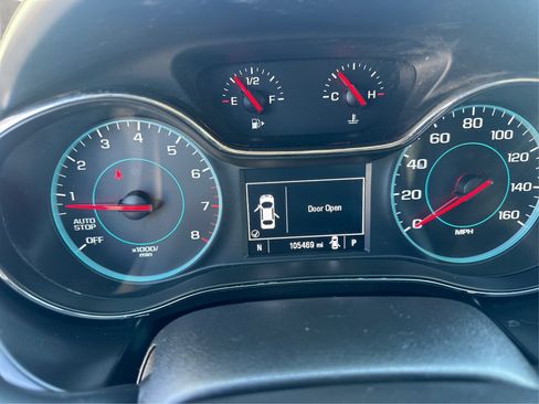 Used 2017 Chevrolet Cruze LT w/ Convenience Package FWD image 26
