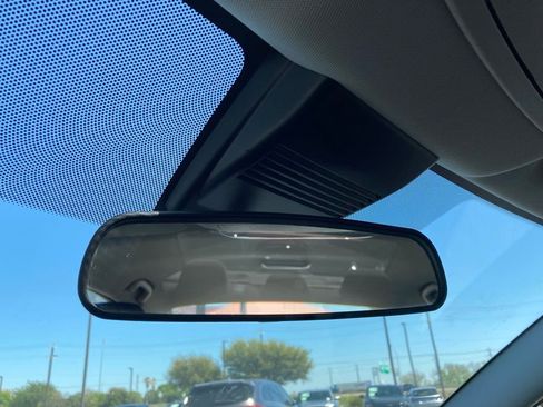 Used 2025 Nissan Altima 2.5 SV image 25