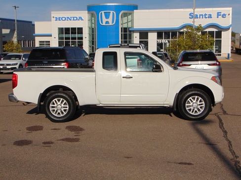Used 2016 Nissan Frontier SV AWD/4WD image 3