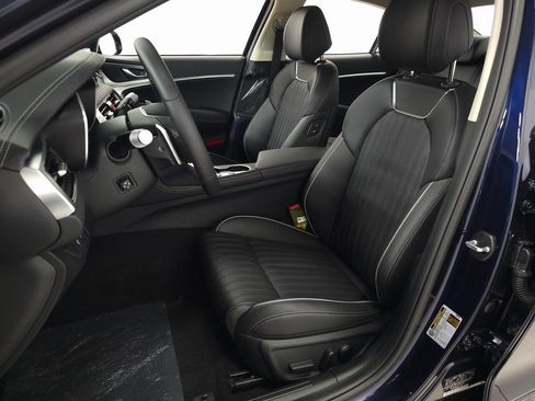 Used 2026 Genesis G70 2.5T Prestige AWD/4WD image 12