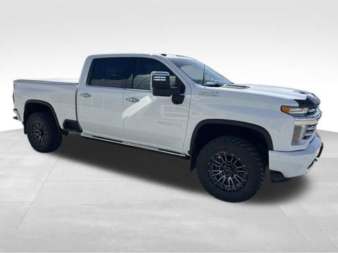 Used 2023 Chevrolet Silverado 2500 High Country image 11