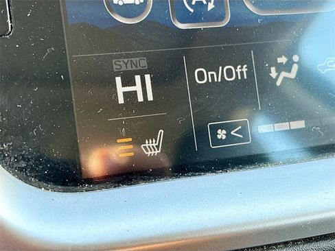 Used 2022 Subaru Legacy Limited image 21