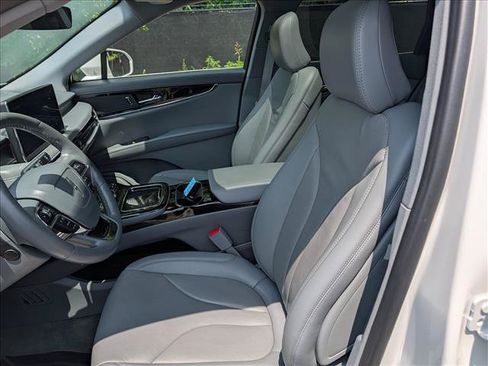 Certified 2023 Lincoln Nautilus Reserve AWD/4WD image 29