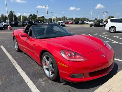 Used 2007 Chevrolet Corvette Coupe RWD image 2