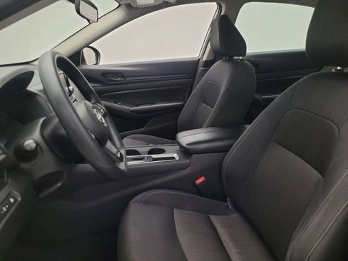 Used 2024 Nissan Altima 2.5 S FWD image 17