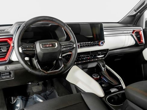 Used 2025 GMC Canyon AT4 w/ AT4X Package image 2