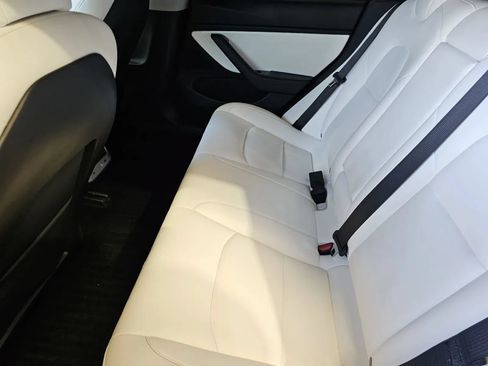 Used 2019 Tesla Model 3 Standard Range RWD image 12