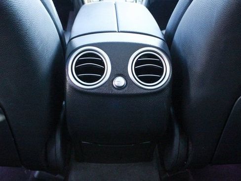 Used 2022 Mercedes-Benz GLC 300 4MATIC image 37