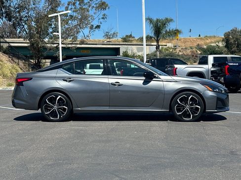 Used 2023 Nissan Altima 2.5 SR image 6