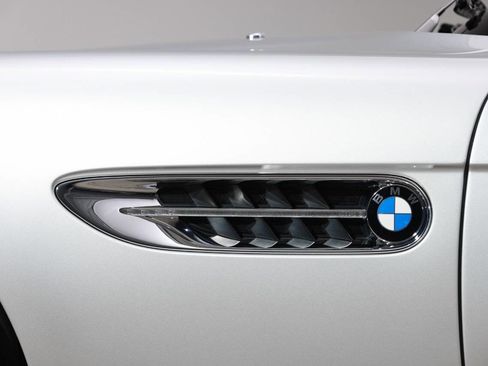 Used 2002 BMW Z8 image 28