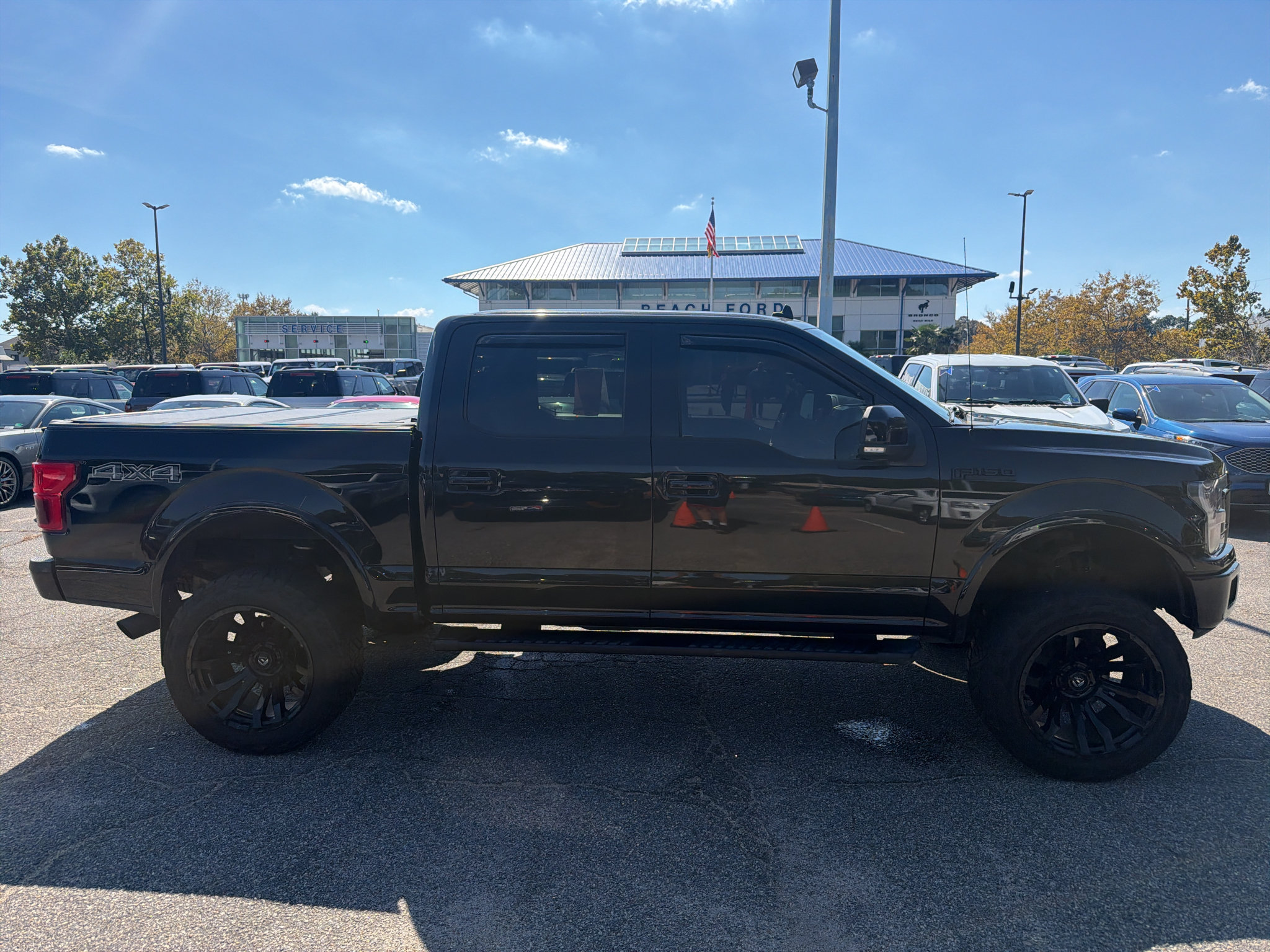 Used 2020 Ford F150 Lariat w/ Equipment Group 502A Luxury AWD/4WD image 4