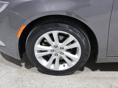 Used 2015 Chrysler 200 Limited w/ Convenience Group FWD image 9