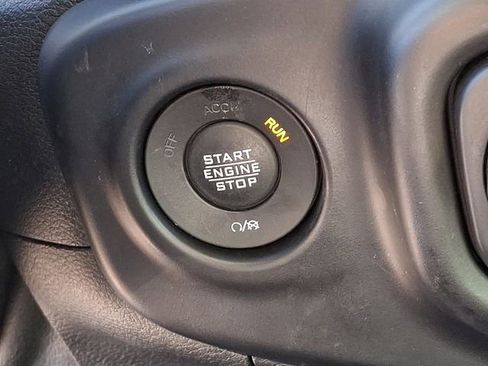 Used 2021 Jeep Wrangler Unlimited Sport image 27