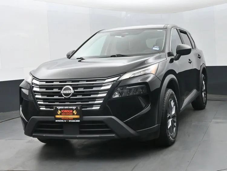 Used 2024 Nissan Rogue S FWD image 1