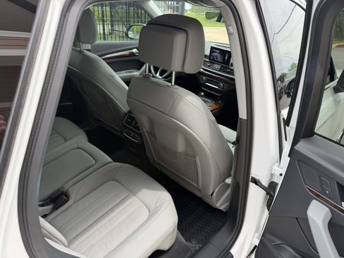 Used 2018 Audi Q5 2.0T Premium Plus AWD/4WD image 14