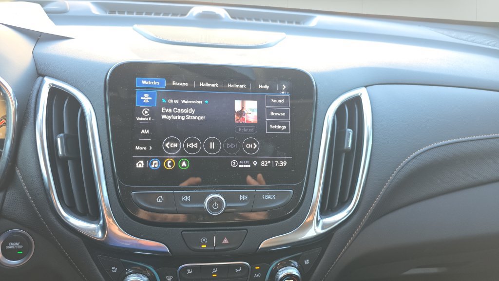 Used 2024 Chevrolet Equinox Premier FWD image 18