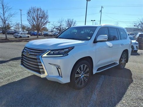 Used 2019 Lexus LX 570 4WD image 7