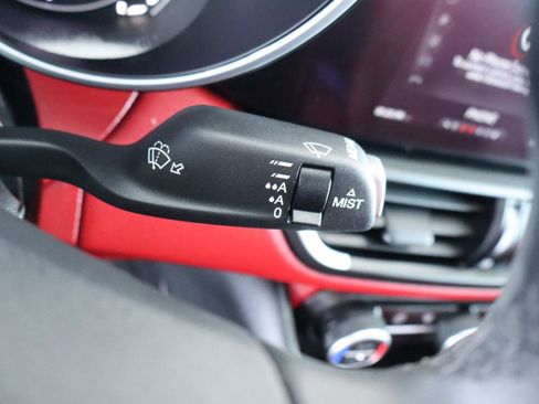 Used 2019 Alfa Romeo Giulia RWD image 24