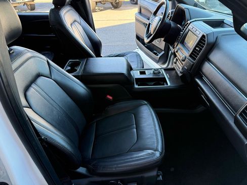 Used 2021 Ford Expedition Limited image 20