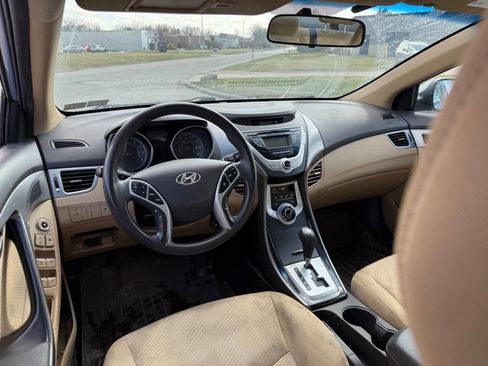 Used 2012 Hyundai Elantra GLS w/ Preferred Pkg 3 image 8