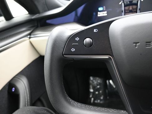 Used 2021 Tesla Model S Plaid image 25