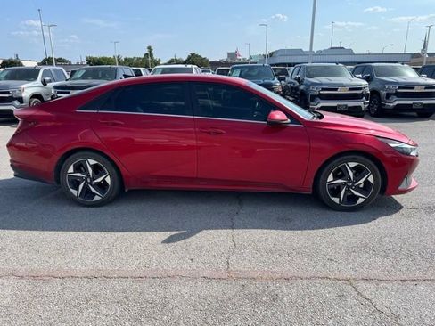 Used 2023 Hyundai Elantra Limited FWD image 5
